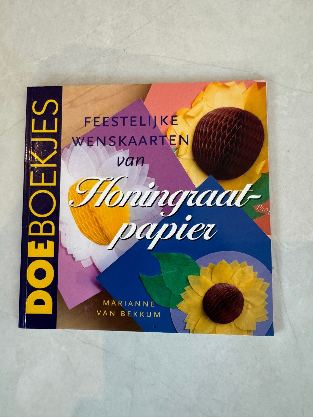 hobby boekje LRV Kreatief doeboekjes - honingraatpapier, Boeken, Ophalen of Verzenden, Overige onderwerpen