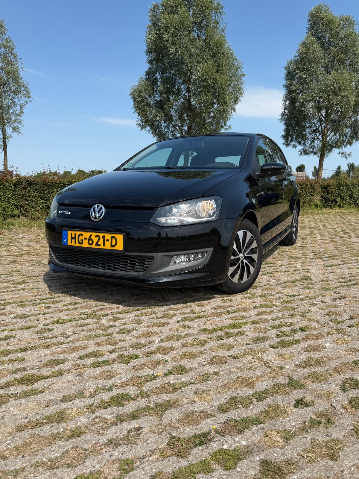 Volkswagen Polo 1.0 TSI 70KW 3D Bluemotion 2015 Zwart, Voorwielaandrijving, Stof, 95 pk, Zwart