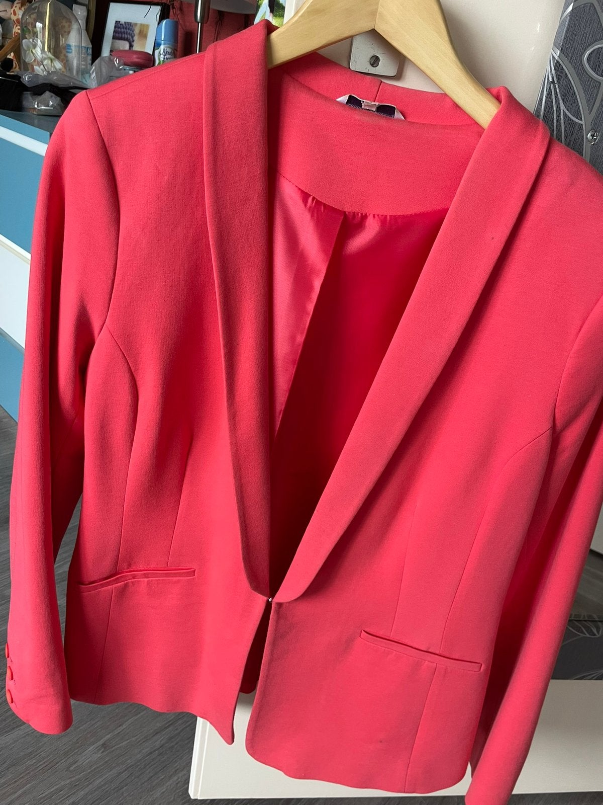 Te koop roze blazer, Kleding | Dames, Jasjes, Kostuums en Pakken, Ophalen of Verzenden, Zo goed als nieuw, Maat 38/40 (M), Roze