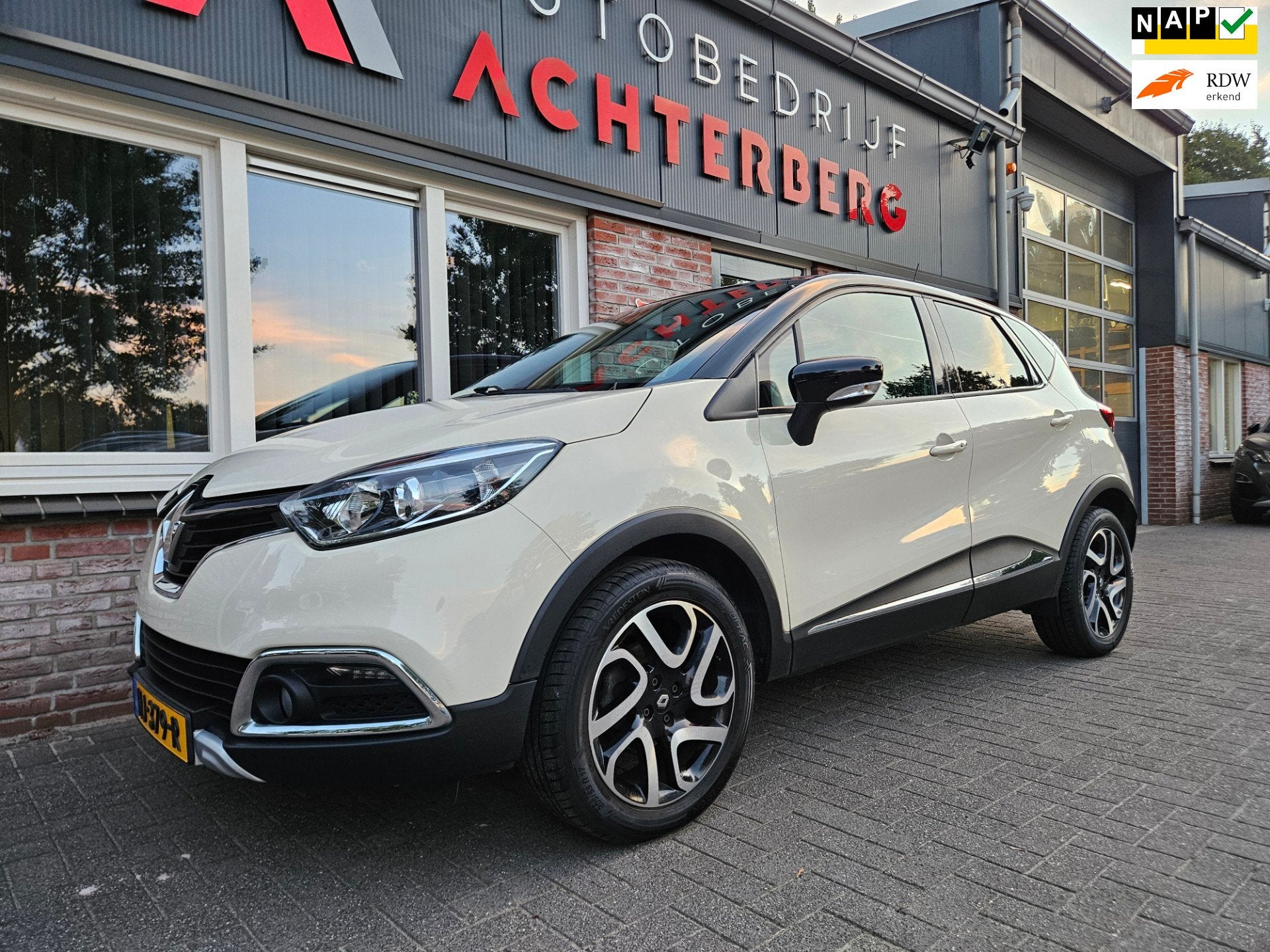 Renault Captur 0.9 TCe Xmod Trekhaak! Leer! Camera! Mooie/Ne