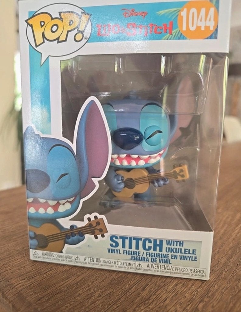 Funko pop Stitch with ukele #1044, Verzamelen, Poppetjes en Figuurtjes, Ophalen of Verzenden, Nieuw