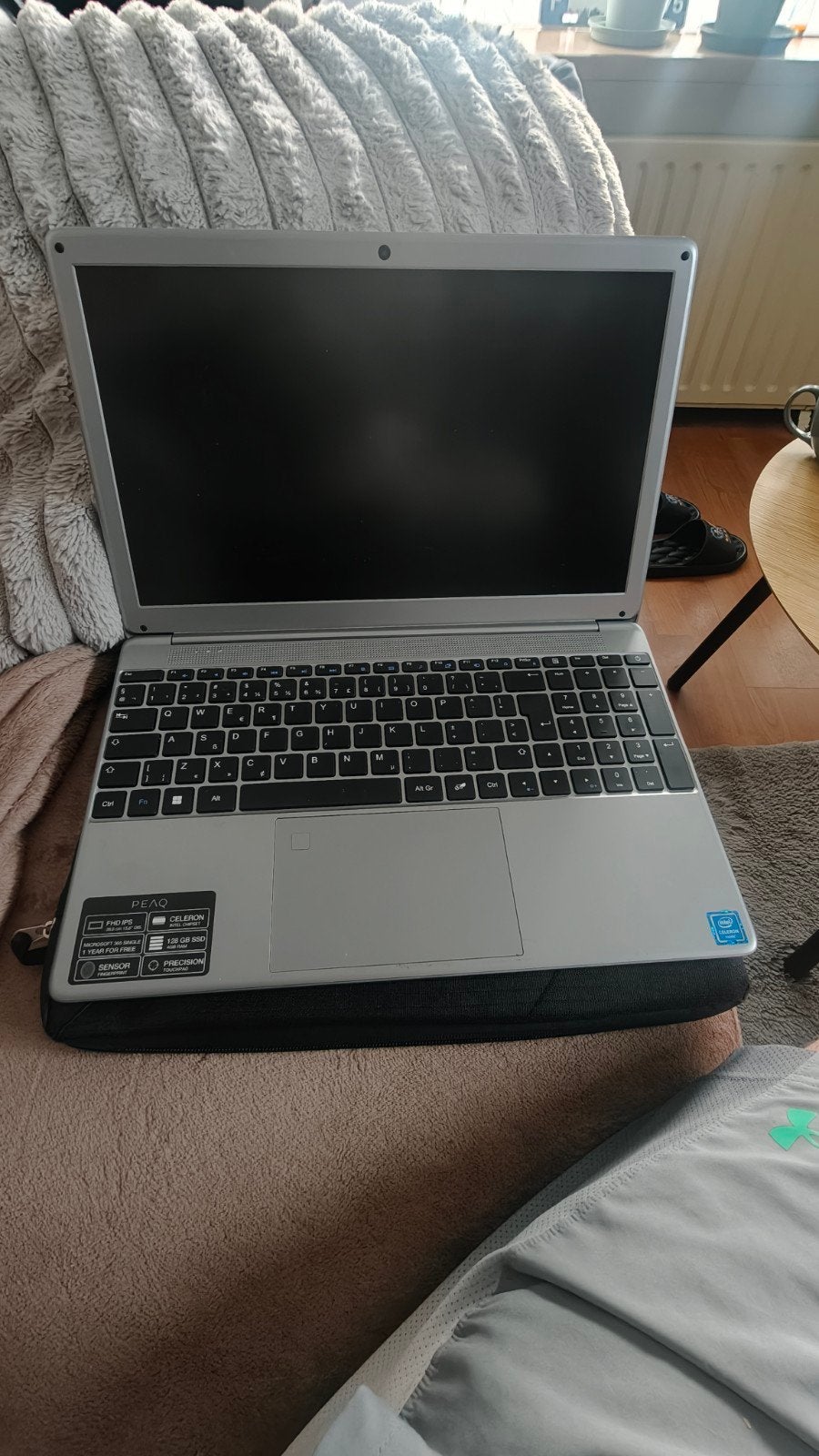 PEAQ Laptop 15.6" FHD IPS Intel Celeron 4GB RAM 128GB SSD, PEAQ, Minder dan 2 Ghz, Ophalen of Verzenden, Zo goed als nieuw