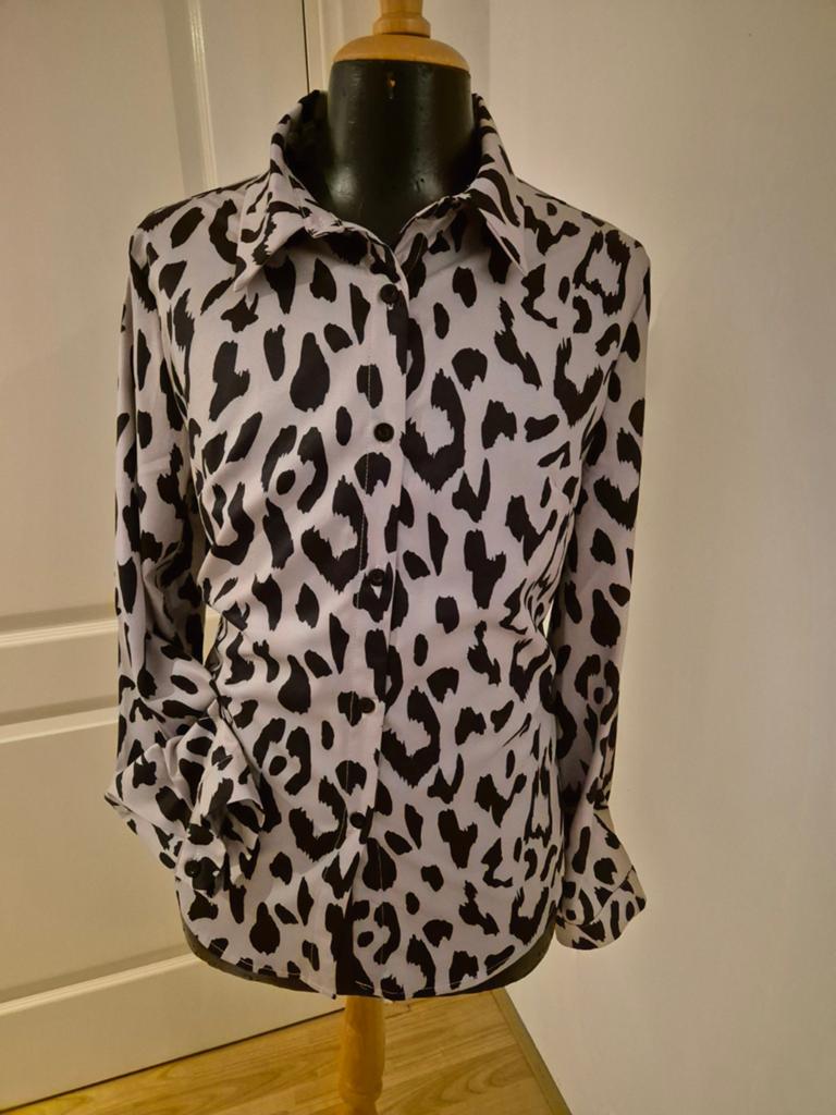 SHEIN blouse maat 44 NIEUW  Luipaardprint, Ophalen of Verzenden, Nieuw, Maat 42/44 (L)