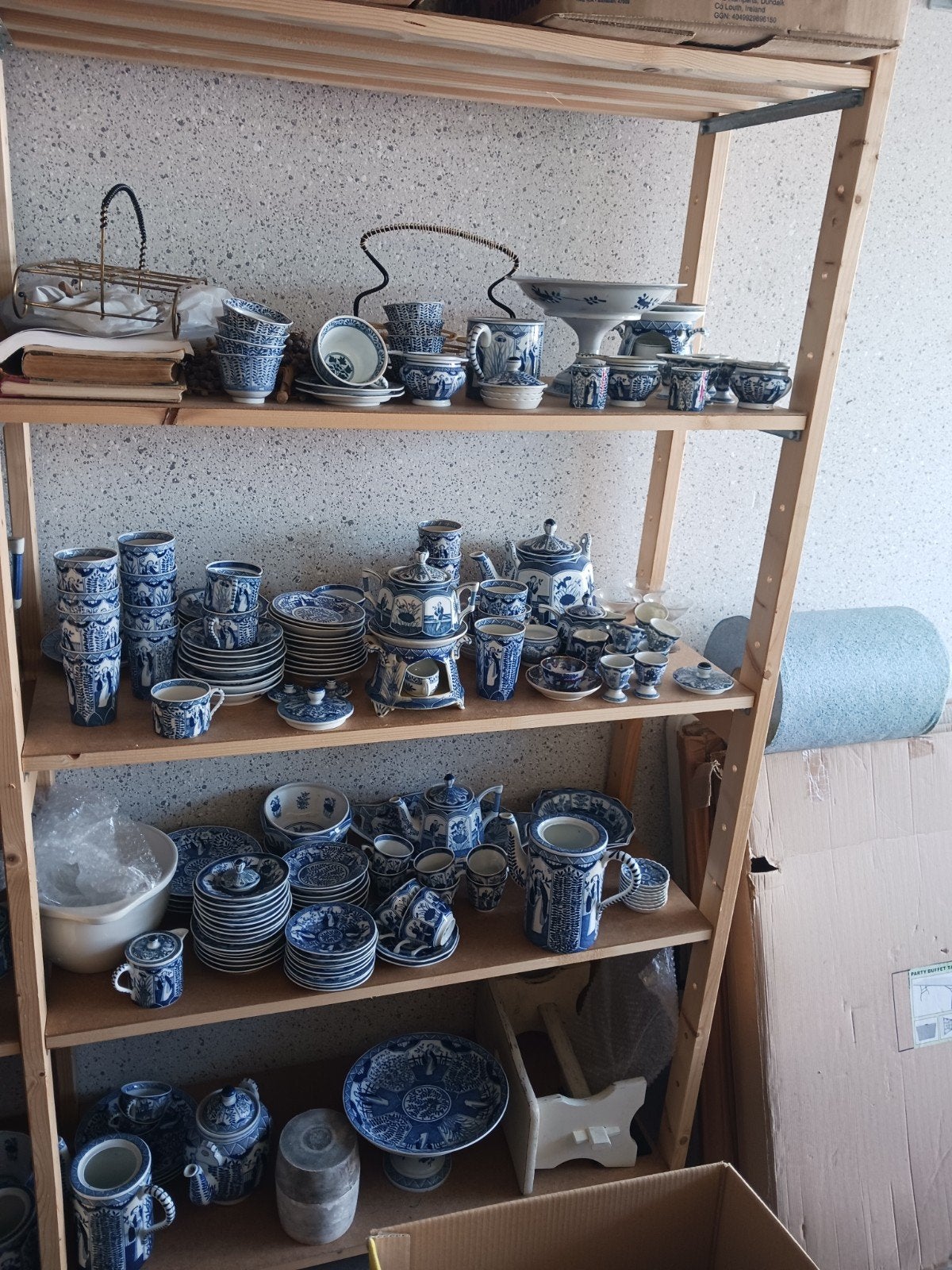 Garagebox Verkoopdag: zaterdag 20 juni in Stiens( servies ), Antiek en Kunst, Antiek | Servies los, Ophalen