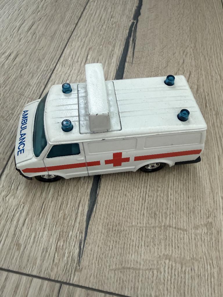 Vintage Matchbox Ford Transit Ambulance, Ophalen of Verzenden, Gebruikt, Auto, Dinky Toys