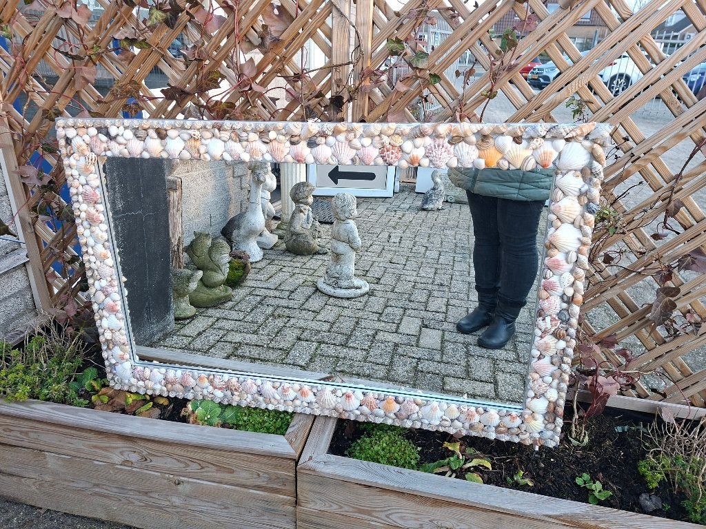 zeer mooie spiegel met schelpen rand, Huis en Inrichting, Ophalen, Minder dan 50 cm, Gebruikt, Minder dan 100 cm