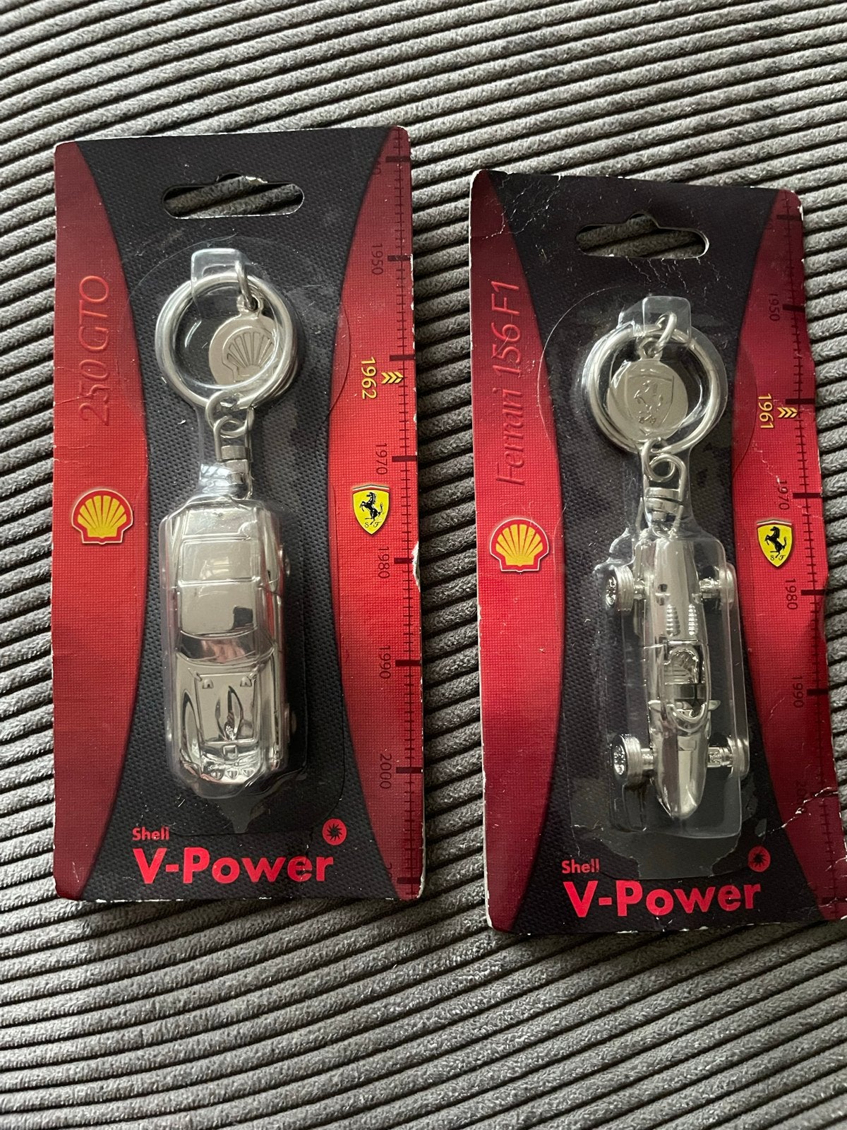 Shell V-Power Ferrari Sleutelhangers - 250 GTO & 156 F1, Ophalen of Verzenden, Nieuw, Auto's