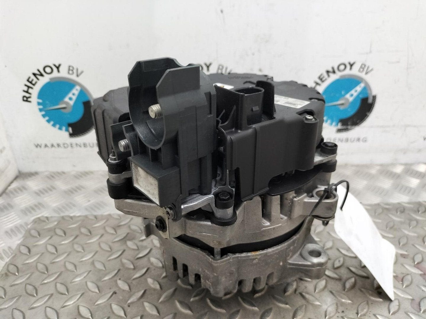 LANDROVER DEFENDER 90/110/130 SERIES DYNAMO 2022, Ophalen of Verzenden, Gebruikt, Stiba lid