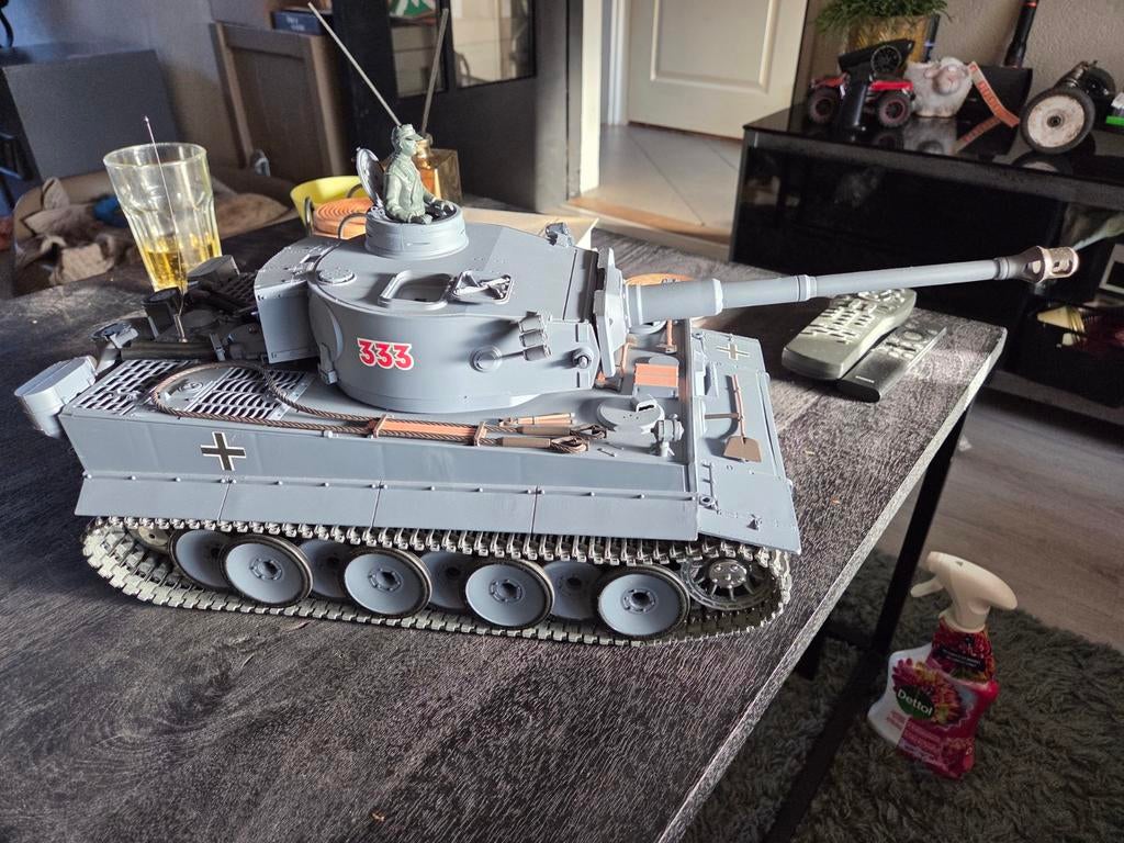 1/16 Amewei Tiger 1 RC tank.  Metal tracks/smoke/geluid etc, Hobby en Vrije tijd, Ophalen of Verzenden