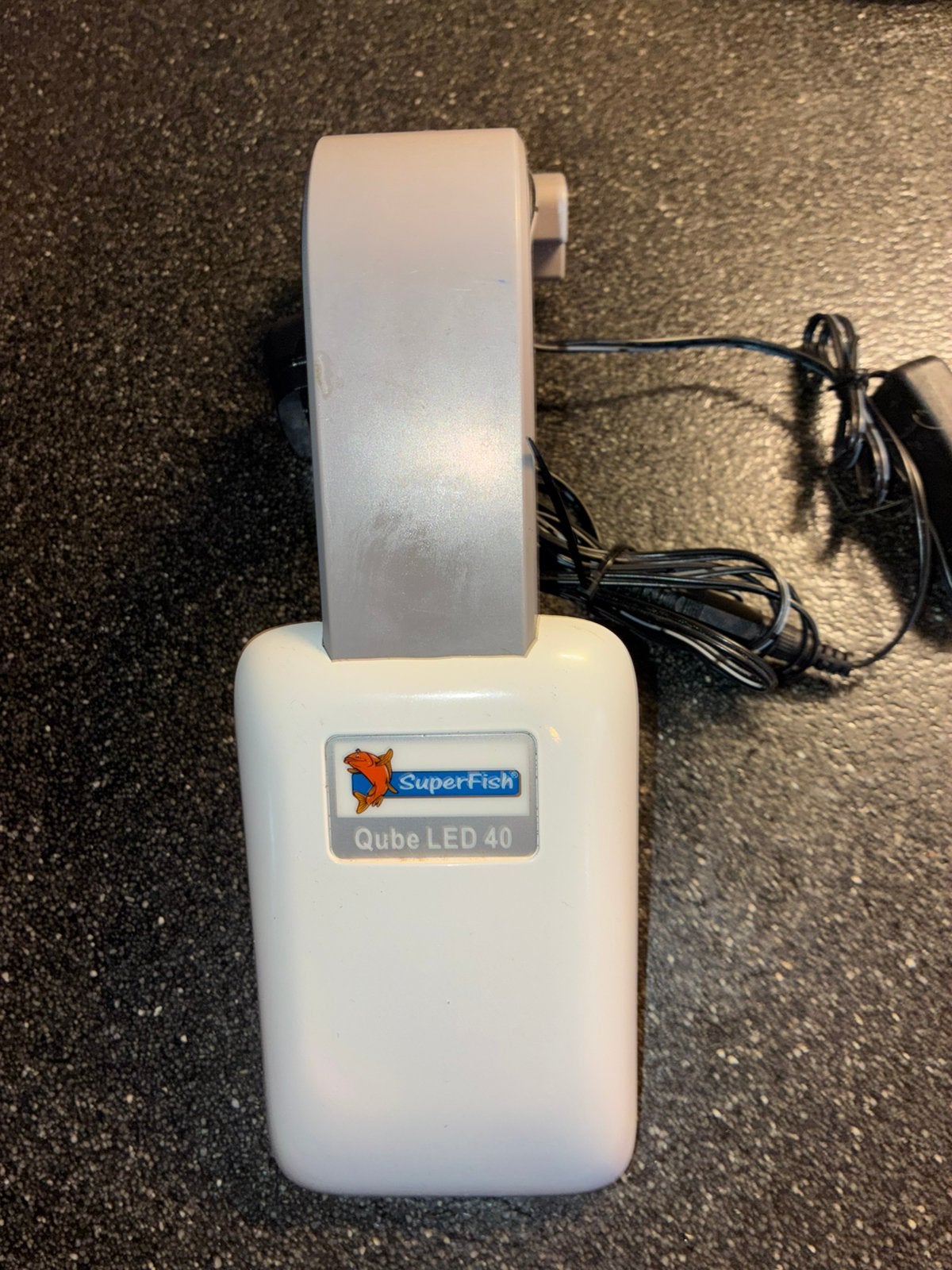 SuperFish Qube LED 40, Dieren en Toebehoren, Ophalen of Verzenden, Zo goed als nieuw, Verlichting of Verwarming