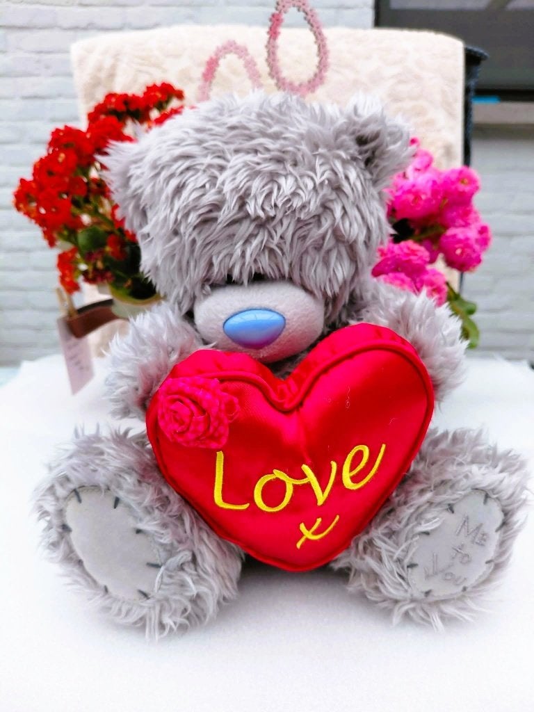 Me To You knuffelbeer met hartje “Love”., Verzamelen, Ophalen of Verzenden, Zo goed als nieuw, Stoffen beer, Me To You