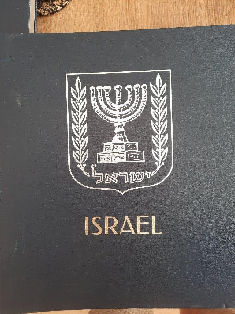 Israel 1981 - 1985. In Davo. Deels met zegels met tab, Postzegels en Munten, Postzegels | Volle albums en Verzamelingen, Ophalen of Verzenden