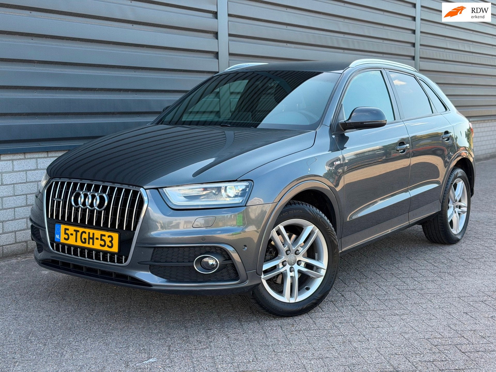 Audi Q3 2.0 TDI quattro Pro Line 2x S-Line 177PK Xenon Trekh, Auto's, Automaat, Euro 5, Gebruikt, 4 cilinders