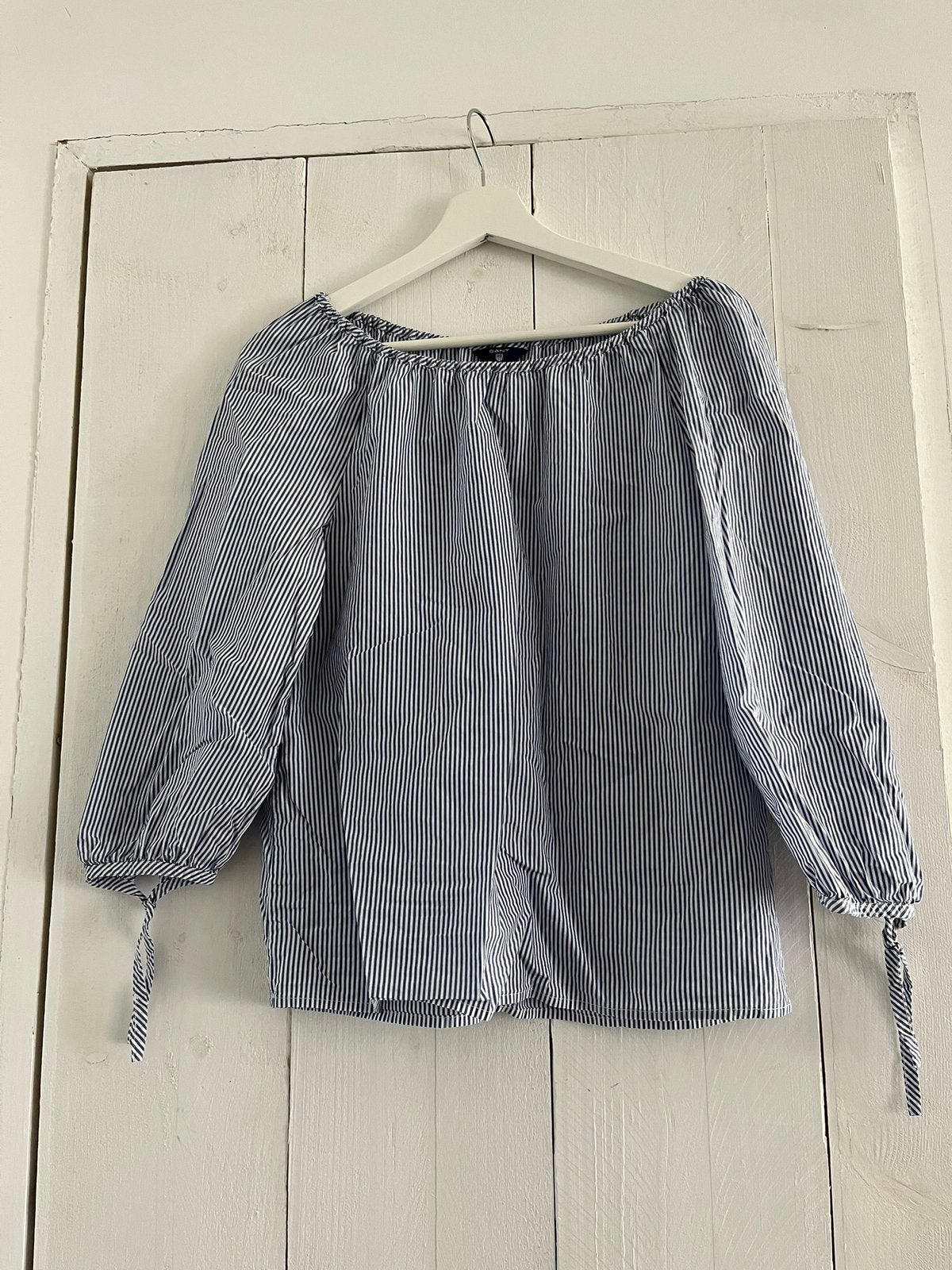 Nieuwstaat! Blouse (off shoulder/ boothals) van GANT, maat S, Kleding | Dames, Blouses en Tunieken, Ophalen of Verzenden, Zo goed als nieuw