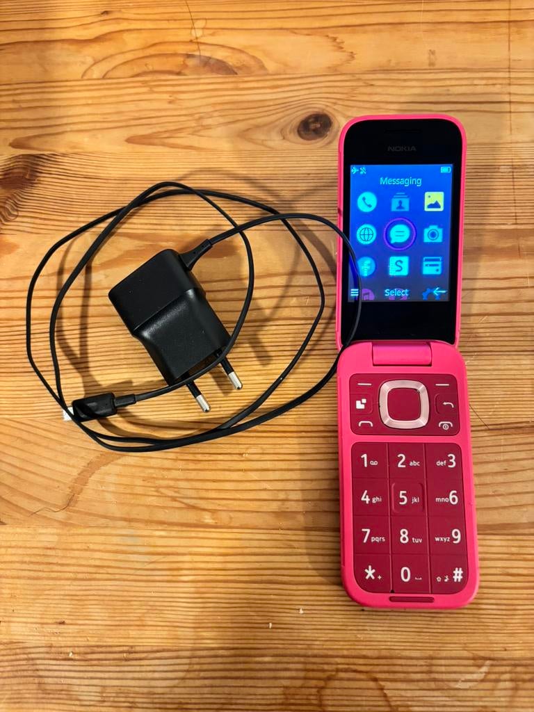Nokia 2660 flip dumphone roze, Telecommunicatie, Mobiele telefoons | Nokia, Ophalen of Verzenden, Zo goed als nieuw, Roze, Inklapmodel