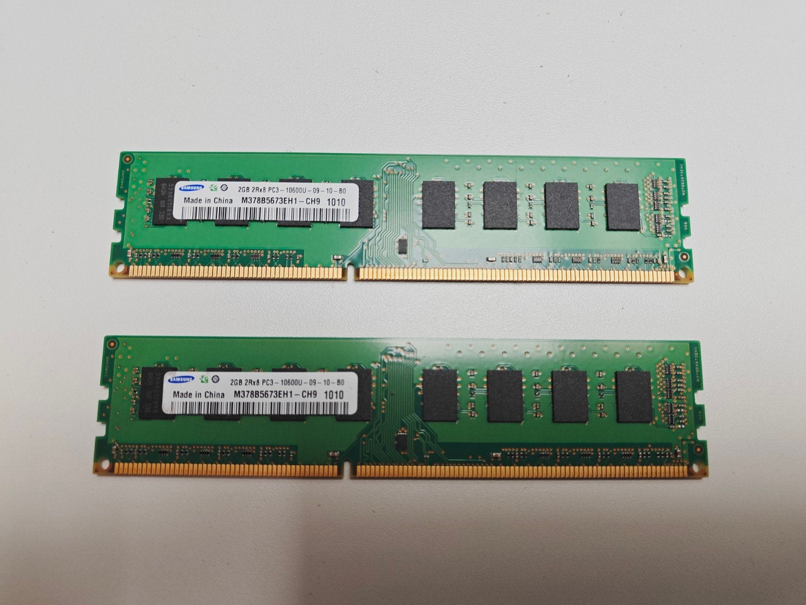 2x Samsung 2GB DDR3 RAM PC3-10600U Desktop Geheugen, Gebruikt, DDR3, Ophalen of Verzenden, Desktop