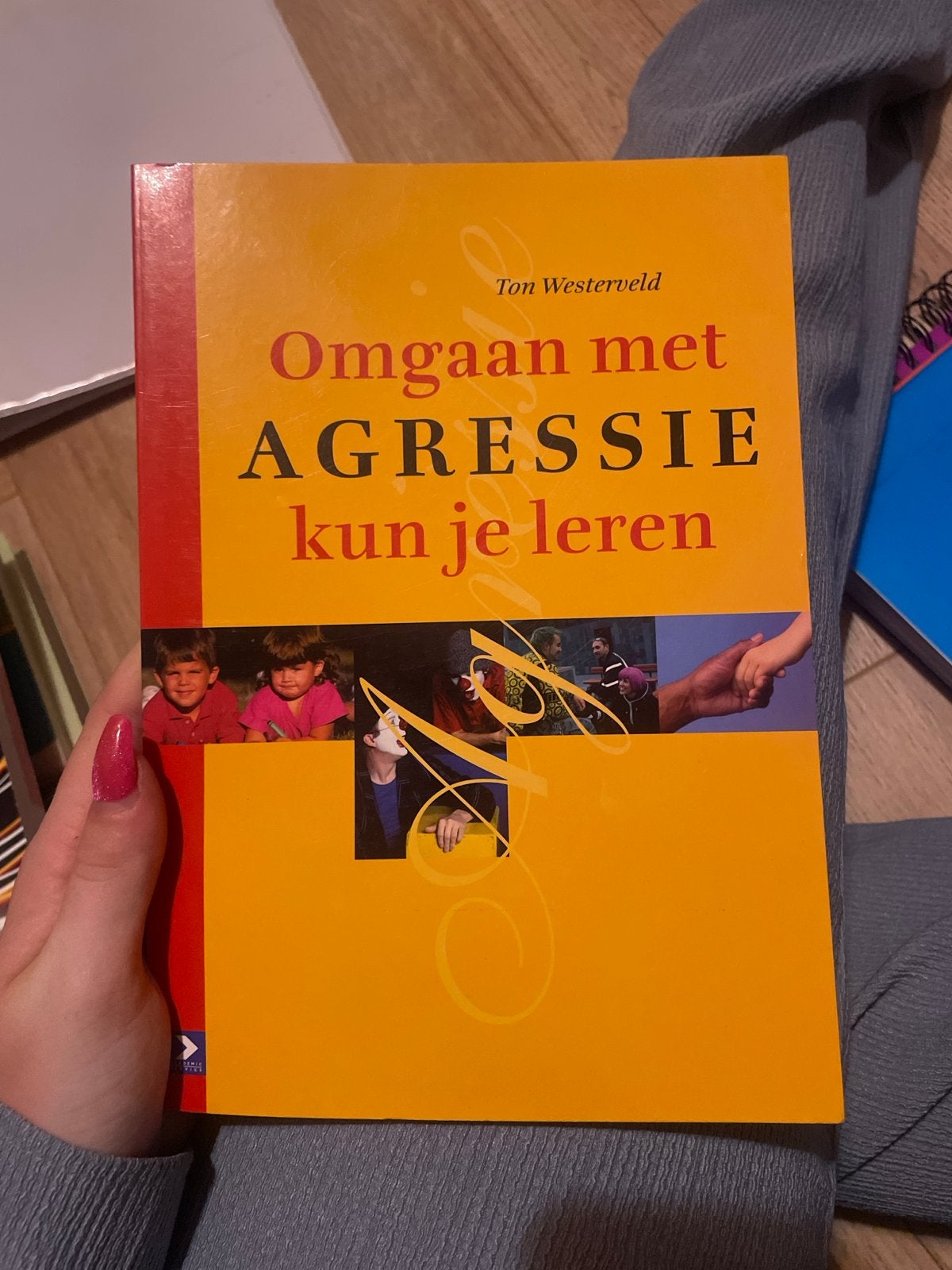 Omgaan met Agressie kun je leren - Ton Westerveld, Ophalen of Verzenden, Gelezen, Nederland