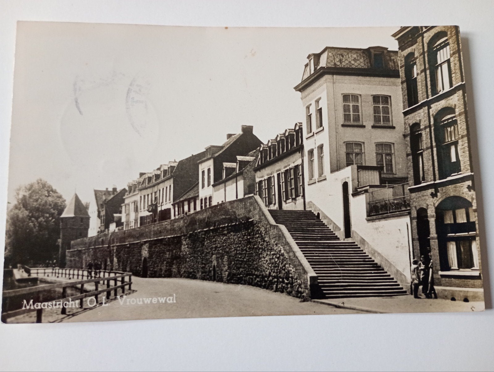 Maastricht Onze Lieve Vrouwewal 1943, Ophalen of Verzenden, 1940 tot 1960, Gelopen, Limburg