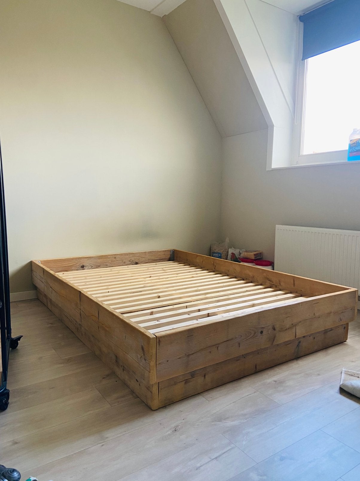Steiger houten bed 140 cm X 200 cm, Ophalen, Gebruikt, Bruin, Steigerhout