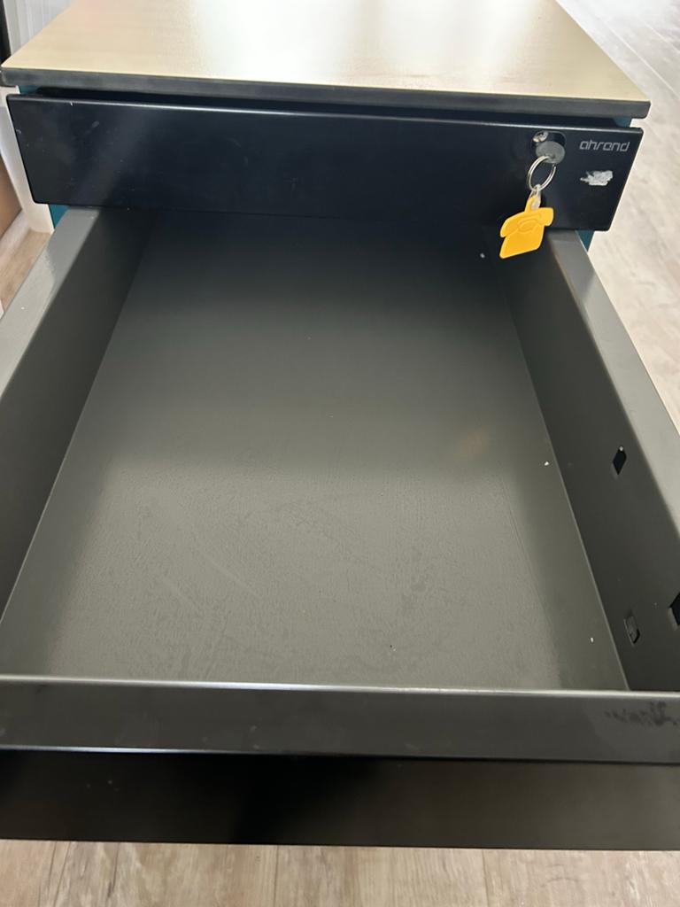 Ahrend metalen archiefkast in zeer goede staat, Ophalen, 50 tot 100 cm, Zo goed als nieuw, Minder dan 100 cm