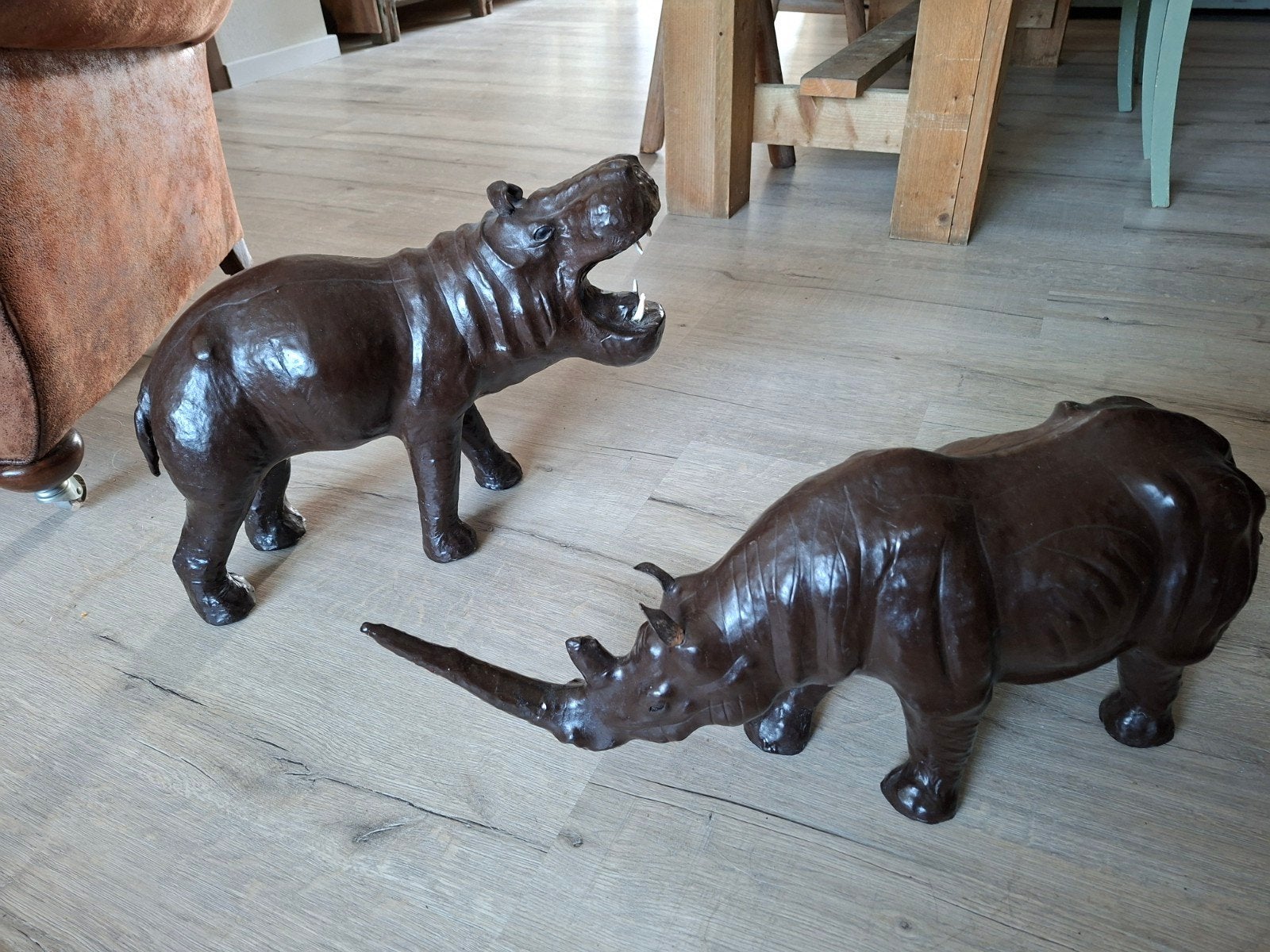 oude dieren van leer, Ophalen
