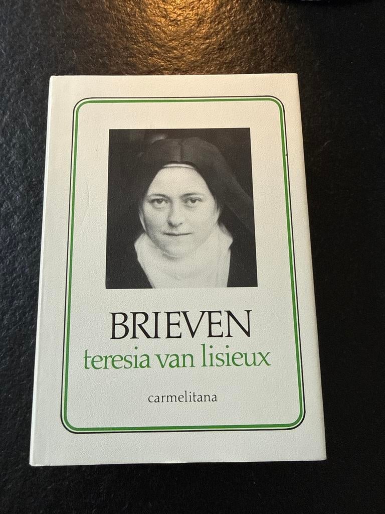 Brieven Teresia van Lisieux - Carmelitana, Ophalen of Verzenden, Zo goed als nieuw, Spiritualiteit algemeen, Achtergrond en Informatie