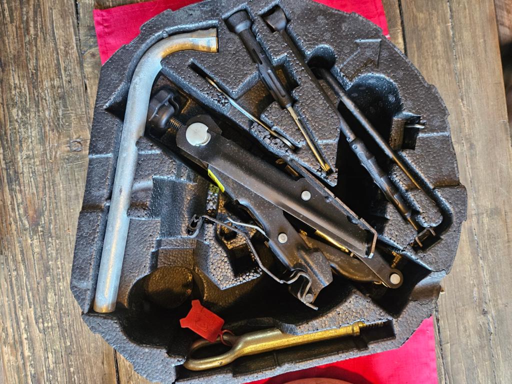 Te koop compleet set boord gereedschap, Ophalen of Verzenden, Gebruikt