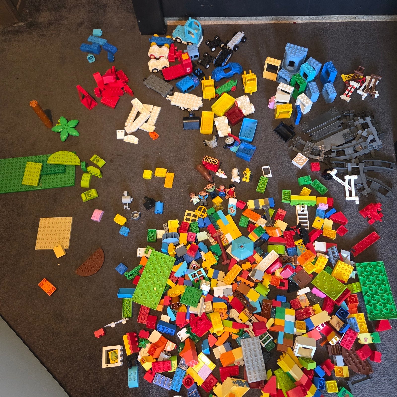 Grote partij LEGO Duplo met diverse sets en figuren, Ophalen, Gebruikt, Duplo, Inclusief minifiguren