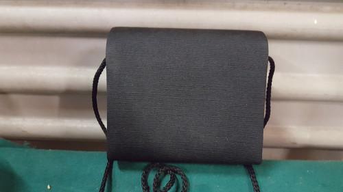 schoudertas, zwart stof,met gouden knoop, Ophalen of Verzenden, 'T Olde Gre-j, Info@toldegrej.nl, Endepoelstraat 20f Didam