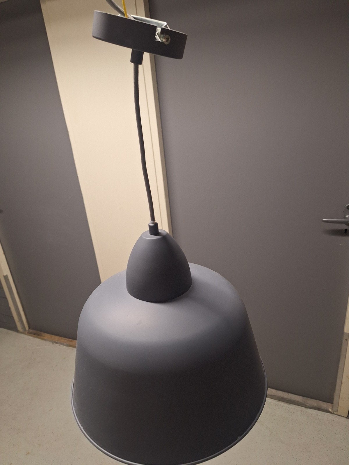 KARWEI hanglamp Julien mat donkergrijs Ø 34cm, Huis en Inrichting, Lampen | Hanglampen, Ophalen, E27 (groot), Zo goed als nieuw