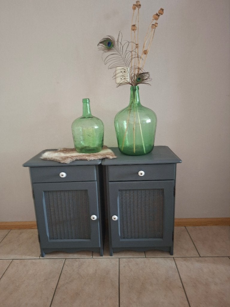 Nachtkastjes, Huis en Inrichting, Slaapkamer | Nachtkastjes, Ophalen, Minder dan 45 cm, 55 tot 70 cm, Zo goed als nieuw