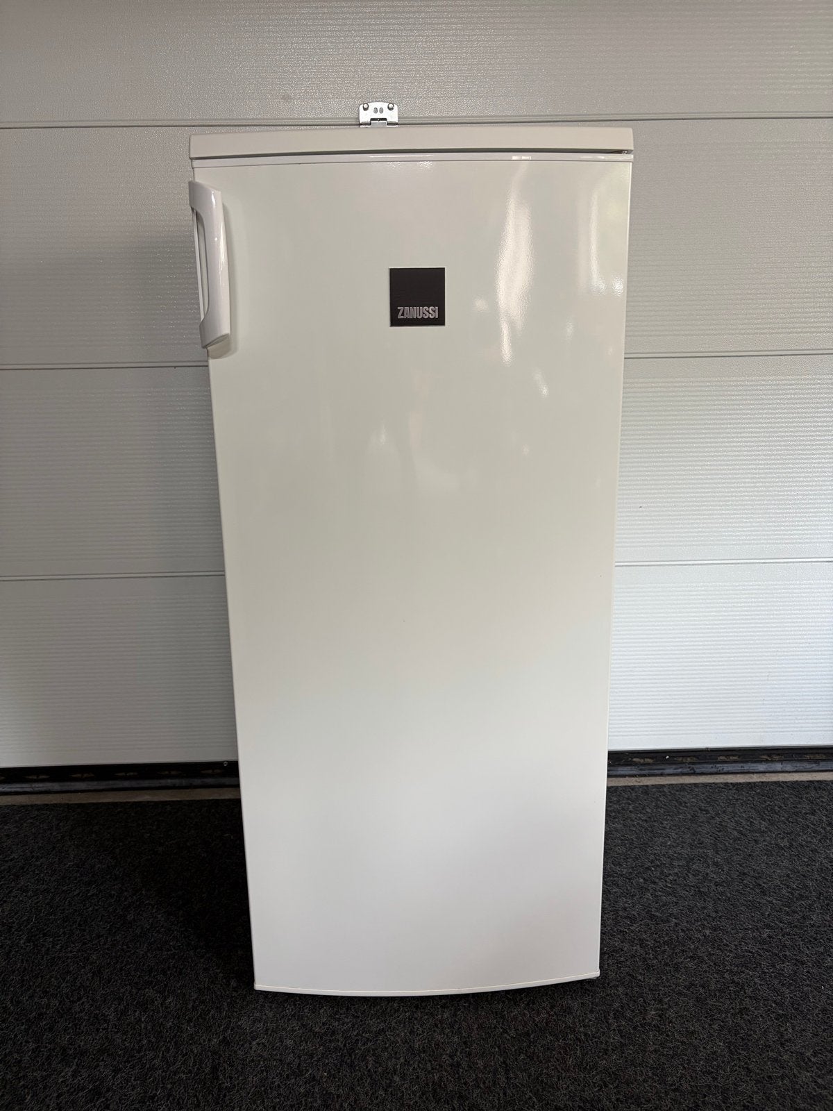 Zanussi vrijstaande koelkast - 125cm, Ophalen, 150 tot 200 liter, Zonder vriesvak, 120 tot 140 cm