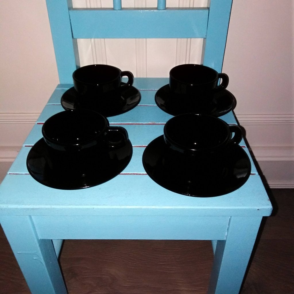 Kop en schoteltje zwart klein model Arcoroc France 4 stuks, Ophalen, Gebruikt, Glas, Overige stijlen