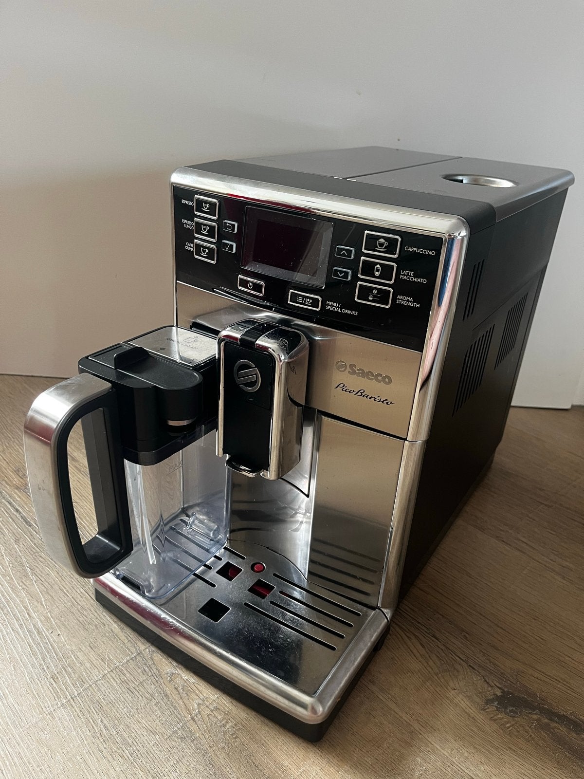 Saeco Picobarista volautomatische espressomachine, Witgoed en Apparatuur, Koffiezetapparaten, Ophalen, Afneembaar waterreservoir