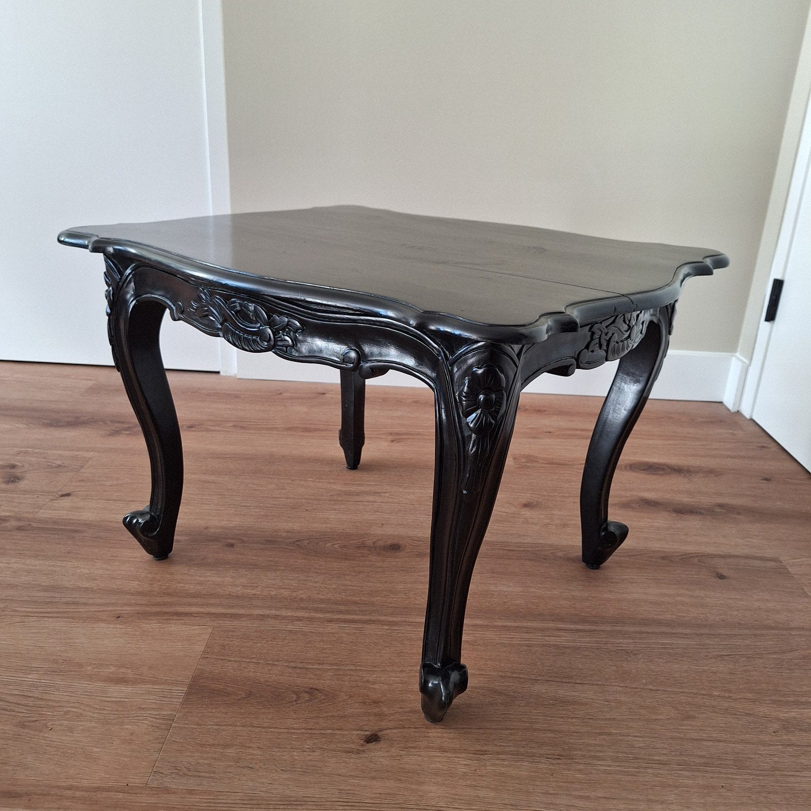 Brocant tafeltje in Barok/Rococo/Louis XV stijl, Ophalen
