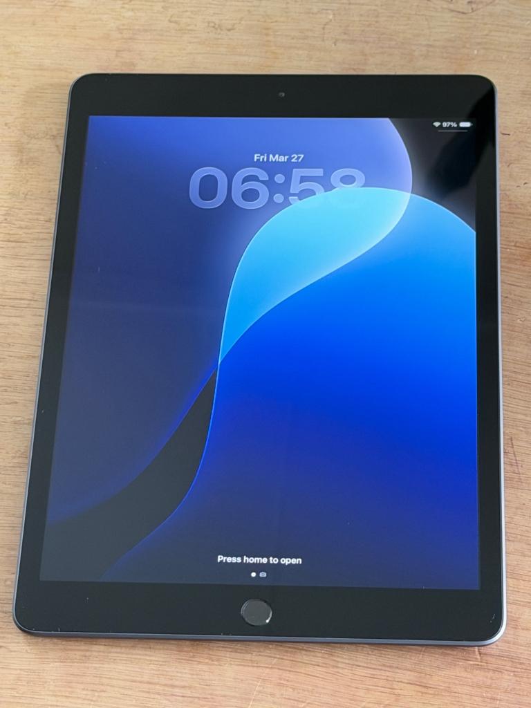 Zeer Nette iPad 8th gen Black, met 82% batterijconditie!, Computers en Software, Apple iPads, 10 inch, Gebruikt, 32 GB, Apple