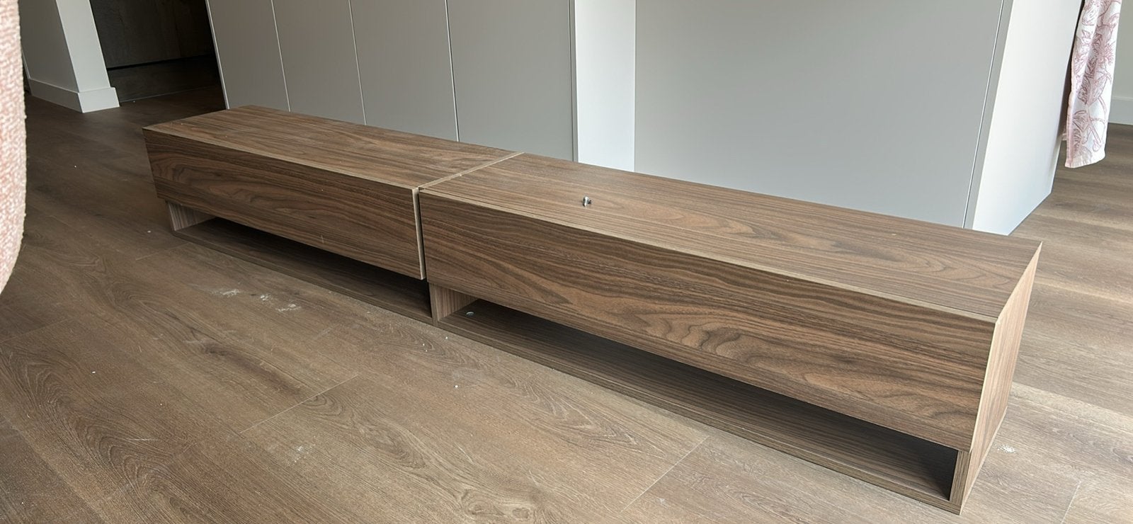 Modern TV-meubel - Walnootlook (net nieuw), Ophalen, Zo goed als nieuw, 200 cm of meer, Minder dan 100 cm