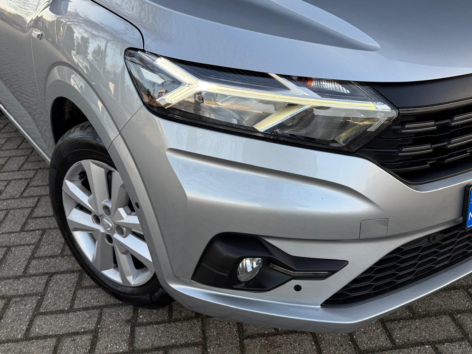 Dacia Sandero 1.0 TCe 90 Comfort/Carplay/Camera/Airco/cruise, Auto's, 40 €/maand, Euro 6, Origineel Nederlands, Bedrijf