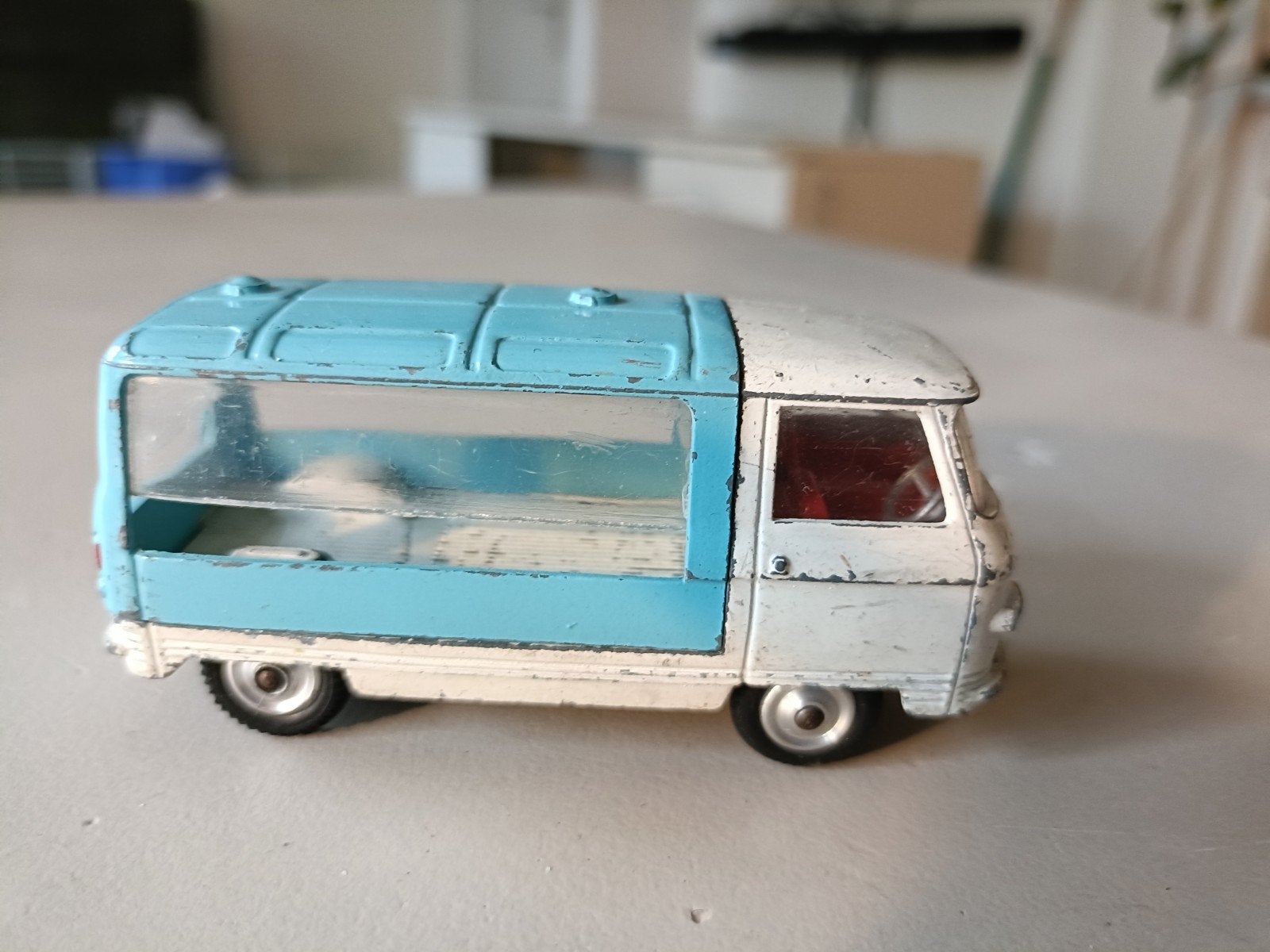 Corgi Toys Commer Milk Float (nummer 466), Ophalen of Verzenden, Gebruikt, Bus of Vrachtwagen, Corgi