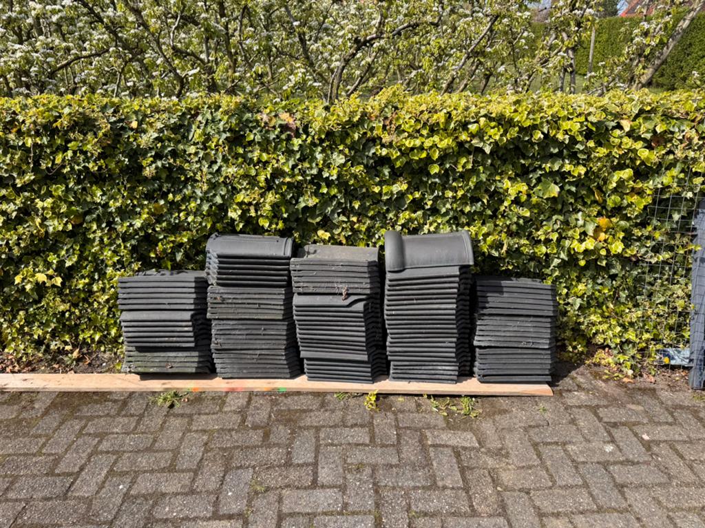 Kormic blauw gesmoord 100 nieuwe ovh pannen, Doe-het-zelf en Verbouw, Dakpannen en Dakbedekking, Steen of Klei, Blauw, Nieuw, Ophalen of Verzenden