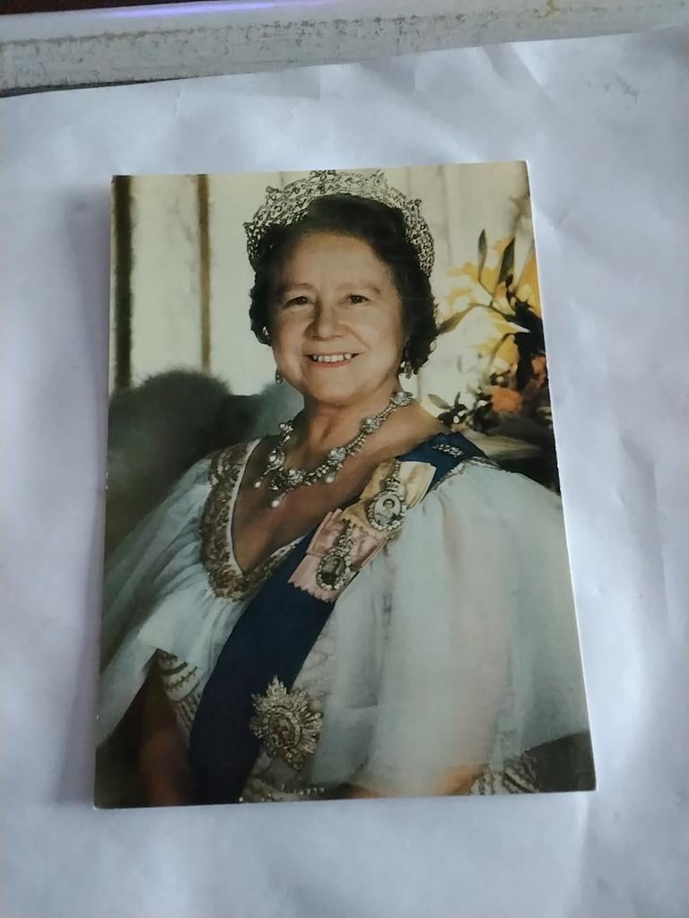 H.M. QUEEN ELIZABETH. THE QUEEN MOTHER, Ophalen of Verzenden, Sterren en Beroemdheden