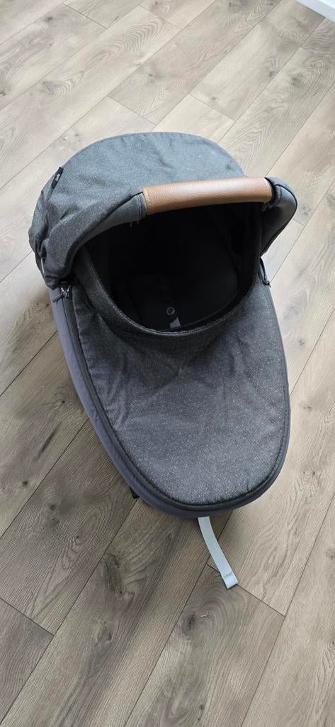 Maxi-Cosi Jade babyreiswieg incl. Isofix base (zgan), Zo goed als nieuw, Isofix, Maxi-Cosi, Ophalen