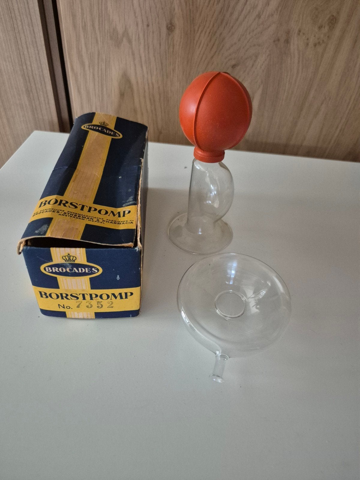 borstpomp glazen kolf met opvang cup, Ophalen of Verzenden, Borstkolf