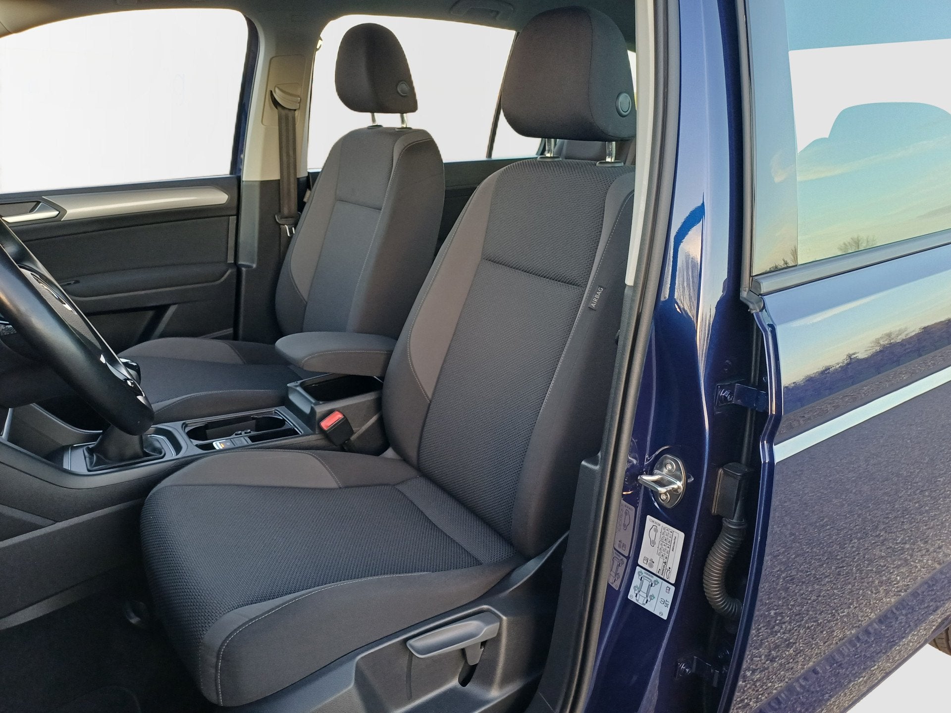 Volkswagen Touran 1.5 TSI Comfortline /Clima/Cruise/Navi/Par, Auto's, Voorwielaandrijving, 4 cilinders, 150 pk, Blauw
