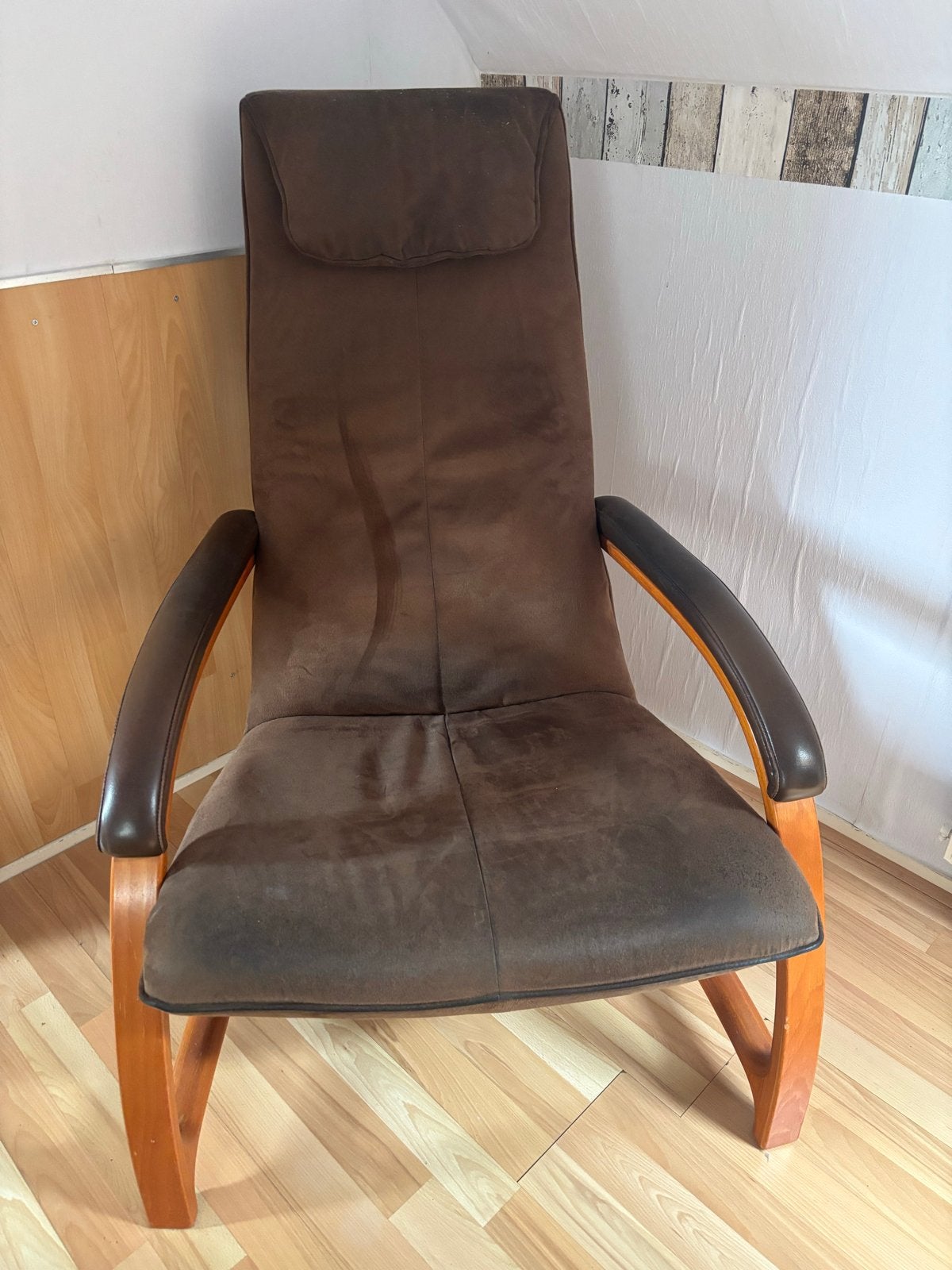 3 Comfortabele bruine relaxstoelen met houten frame, Ophalen, Gebruikt, Bruin, Eén