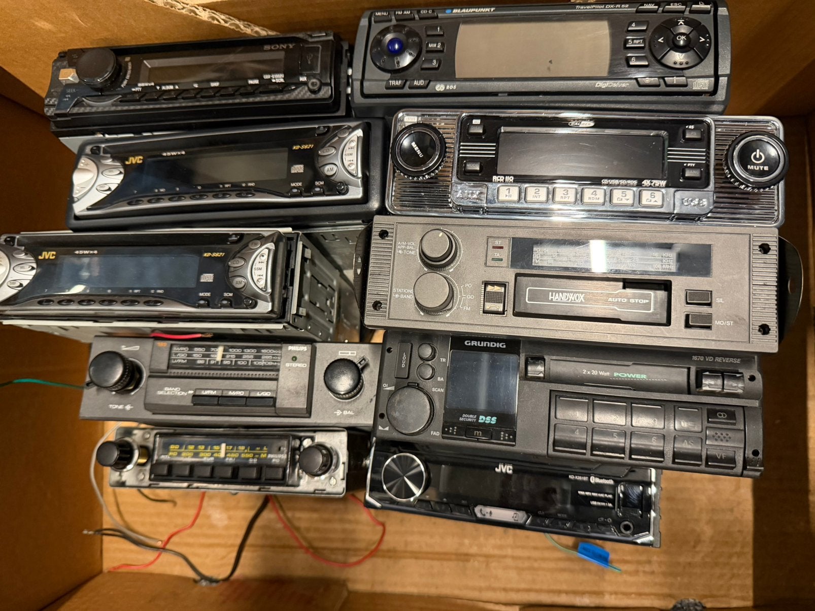 10 auto radio / casette / cd  div. merken., Ophalen of Verzenden, Zo goed als nieuw