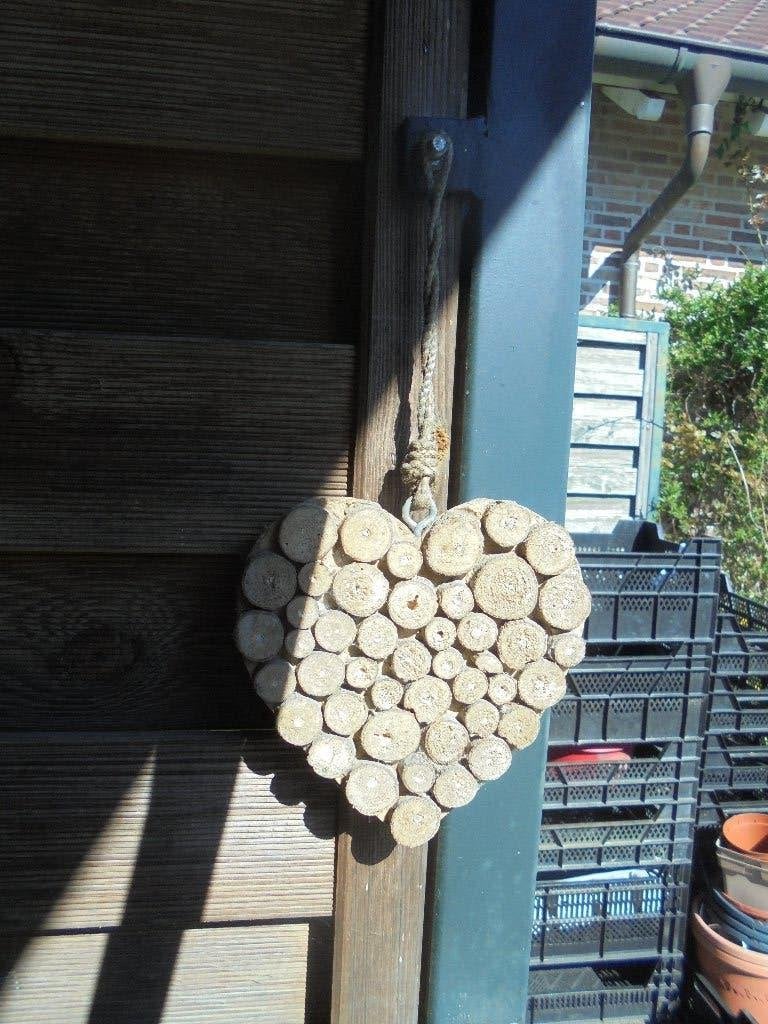houten hartje (boomstammetjes), Ophalen of Verzenden, Gebruikt