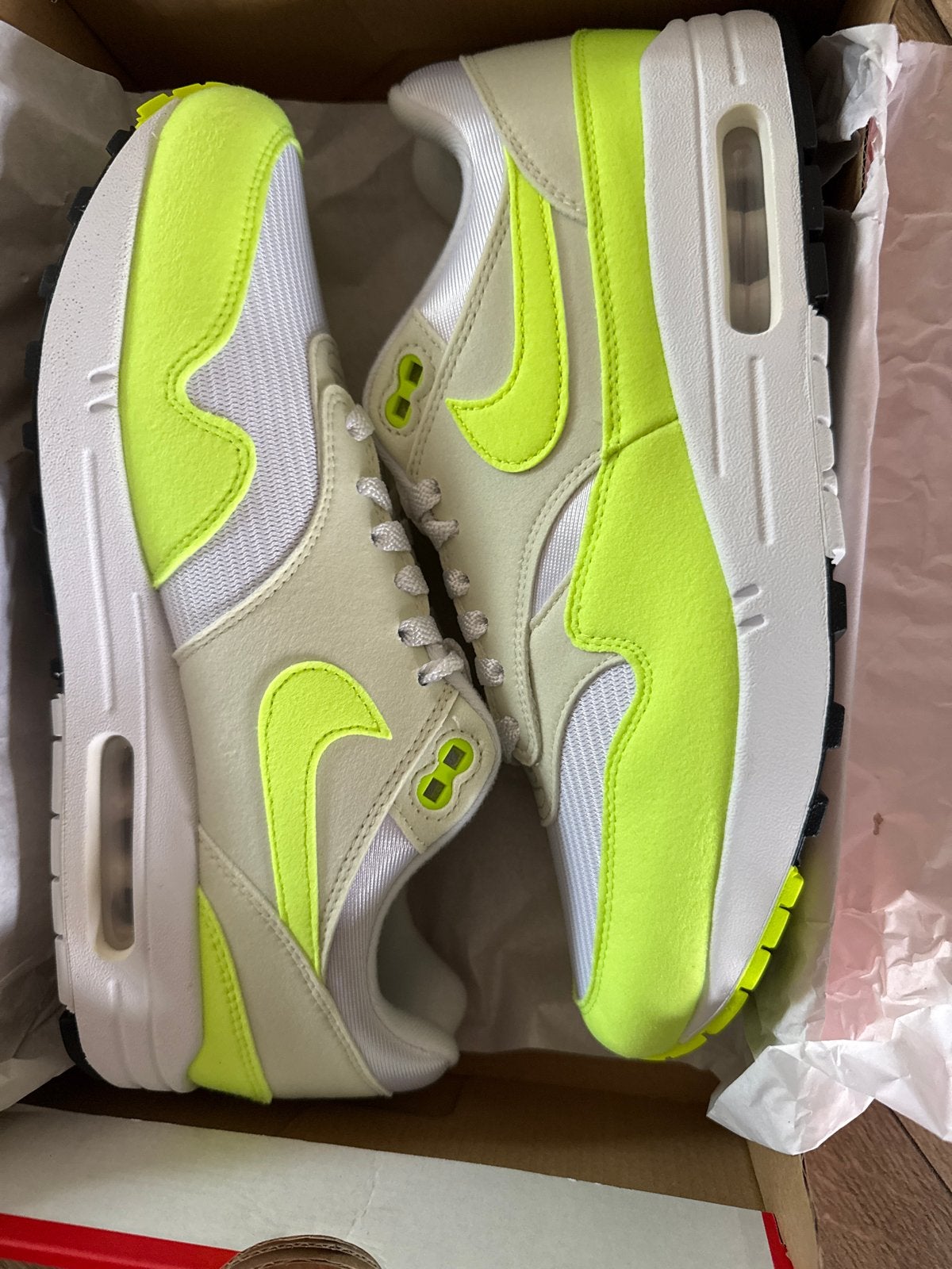 Nike Air Max 1 'Volt Sea Glass' - Nieuw in doos, Ophalen of Verzenden, Nieuw, Overige kleuren, Sneakers of Gympen