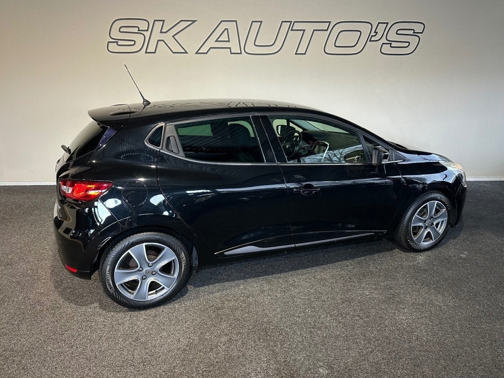 Renault CLIO 0.9 TCE NIGHT&DAY l NAP l STARTSTOP l NAVI l PD, Auto's, Voorwielaandrijving, 540 kg, Met garantie (alle), Zwart