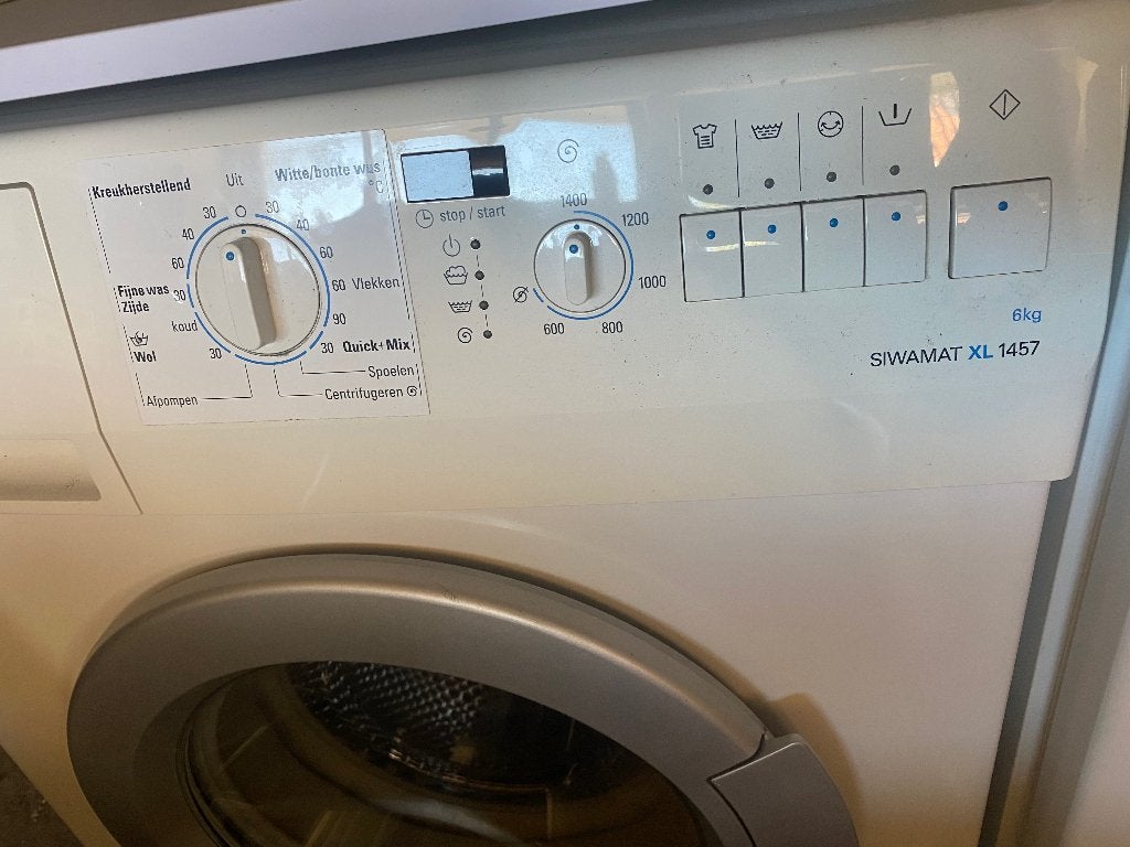 Wasmachine Siemens, Ophalen, Zo goed als nieuw, 85 tot 90 cm, 1200 tot 1600 toeren